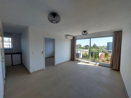 Volledig gerenoveerd appartement met 1 slpk in Hasselt. - Photo 3