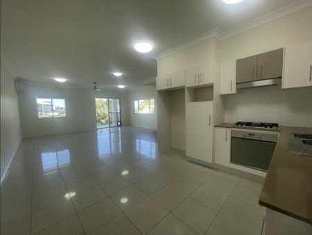 GROUND FLOOR 1 BEDROOM APARTMENT - Photo 5