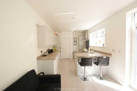 1 bedroom in a house share to rent - Photo 5