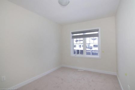 For Lease - 21 Keelson Street, Welland, Ontario - Photo 3