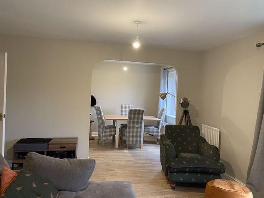 4 bedroom detached house to rent - Photo 1