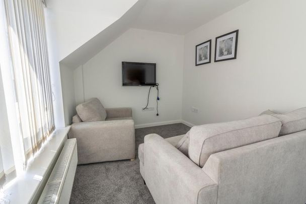 2 bedroom flat to rent - Photo 1