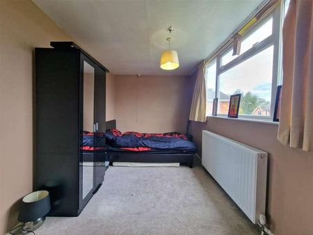 Chichester Close, Loughborough, Leicestershire, LE11 - Photo 4