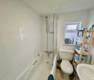 2 bedroom flat to rent - Photo 6