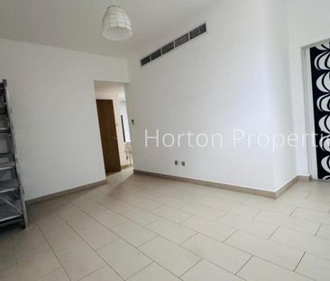 SPACIOUS VILLA I COMMUNITY VIEW I PRIME LOCATION - Photo 1