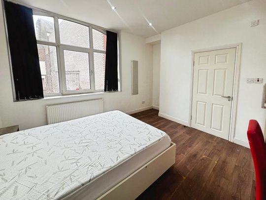 3 bedroom apartment to rent - Photo 1