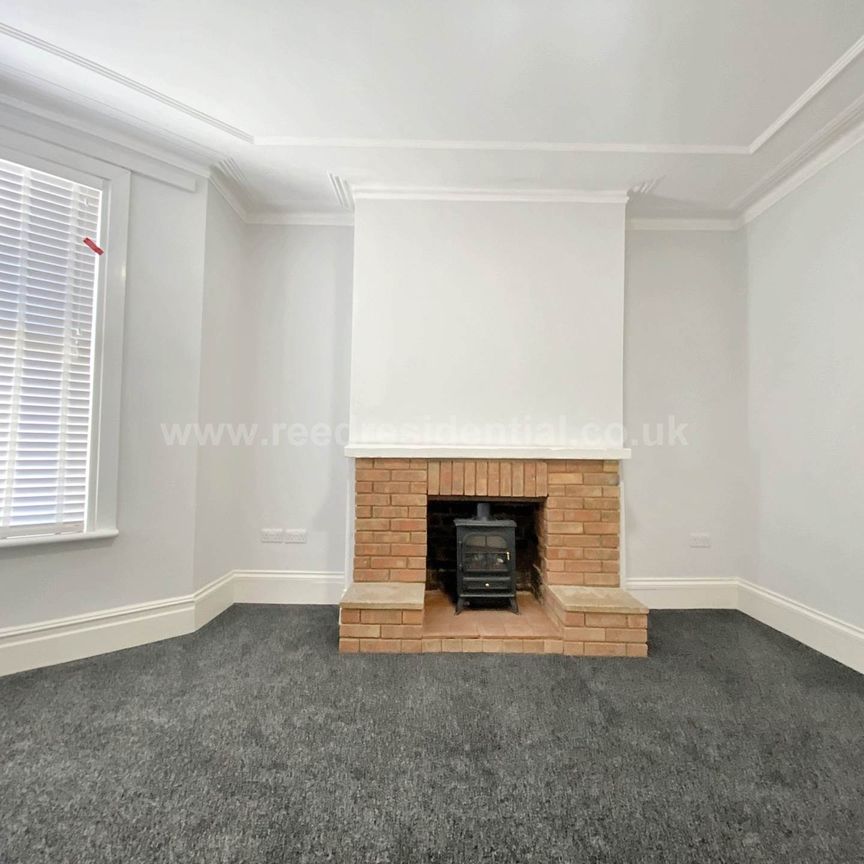 Hainault Avenue, Westcliff On Sea - Photo 1