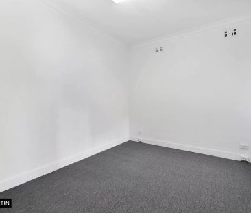 MGM MARTIN - TWO BEDROOM APARTMENT - Photo 2