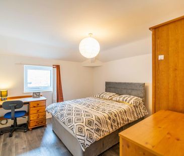 Flat 4, 24 Barbican Road - Photo 1