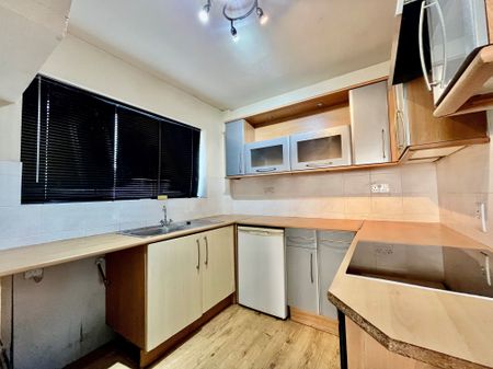 Calverley Moor Avenue, Pudsey - Photo 4