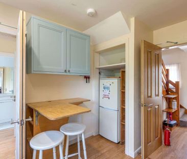 4 bedroom semi-detached house to rent - Photo 6