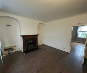 Terraced House to rent on - Photo 1