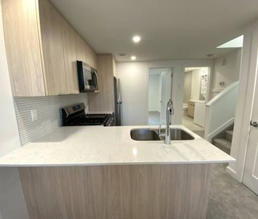Edmonton Unfurnished apartment Rental in Forest Heights - Modern Lo... - Photo 2