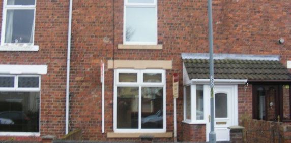 2 bedroom terraced house to rent - Photo 2