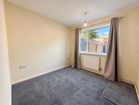 2 bedroom semi-detached bungalow to rent - Photo 5