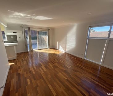 CLEAN AND MODERN LIVING! - Photo 3