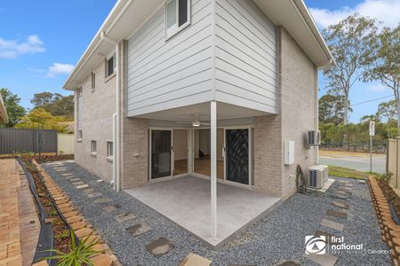 Brand New Coastal Luxury Home - 4 Bed 3 Bath - Walking Distance to Carmel College & Bay View State School - Minutes to Cleveland Rail - Photo 4