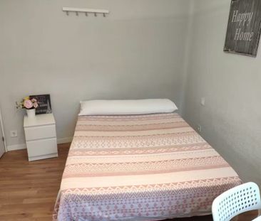 Calle de Venancio Martín, Madrid, Community of Madrid 28038 - Photo 6