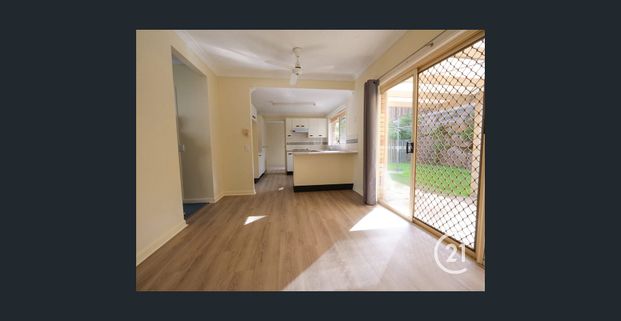 Spacious 3-Bedroom Townhouse in a Prime Ferny Hills Location - Photo 1
