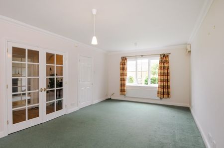 5 bedroom detached house to rent - Photo 3