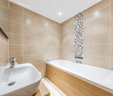 5 bedroom terraced house to rent - Photo 4