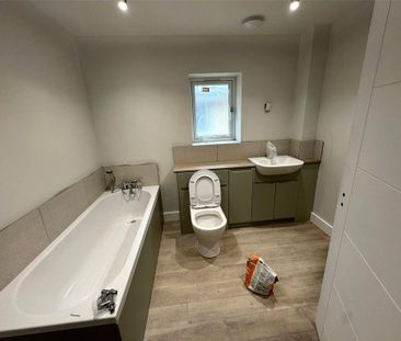 4 bedroom detached house to rent - Photo 3