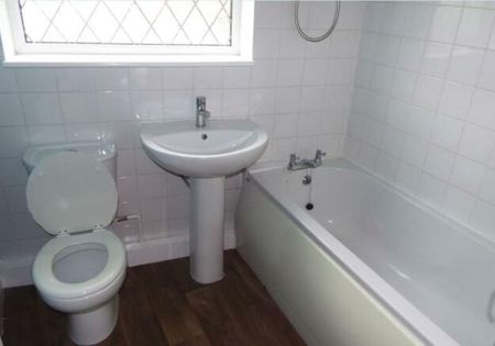 3 bedroom terraced house to rent - Photo 3