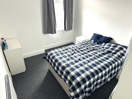 5 bedroom house of multiple occupation to rent - Photo 4