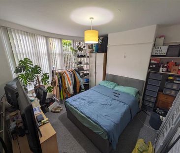 3 bedroom private hall to rent - Photo 3