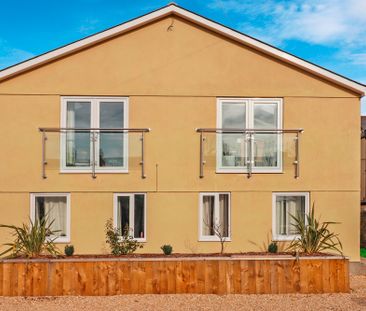 Ground Floor Flat, Flat 14, 55/57 Cathedral Road, Cardiff CF11 9HD - Photo 2