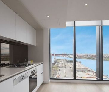 Immaculate 2 Bedroom Apartment at Collins Wharf - Photo 4