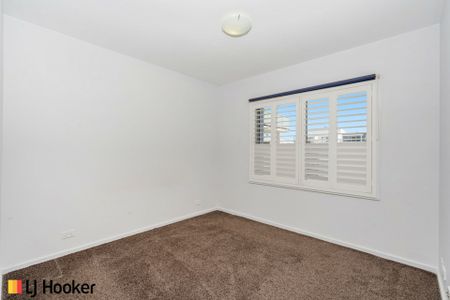 Simple Living in the Center of Molonglo - Photo 2