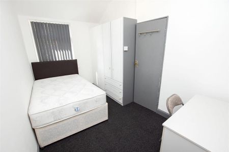 4 bedroom house to rent - Photo 3