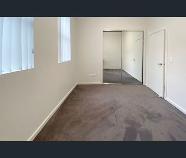 2/292-296 Gipps Road, Keiraville, NSW 2500 - Photo 2