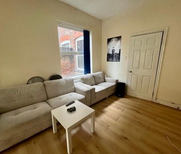 5 bedroom detached house to rent - Photo 3