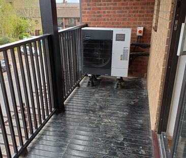 Studio Flat, Castle Gardens, NG7 - Photo 2