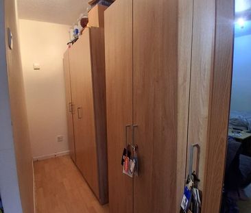 Studio Flat, Dumfries Street, LU1 - Photo 3