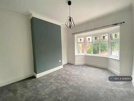 3 bedroom semi-detached house to rent - Photo 4
