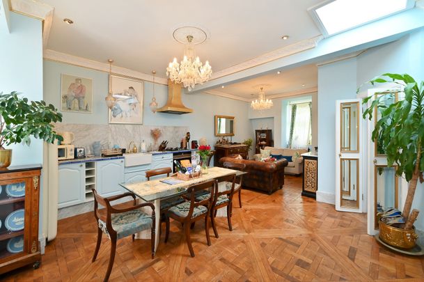 Sloane Gardens, Chelsea, London, SW1W - Photo 1