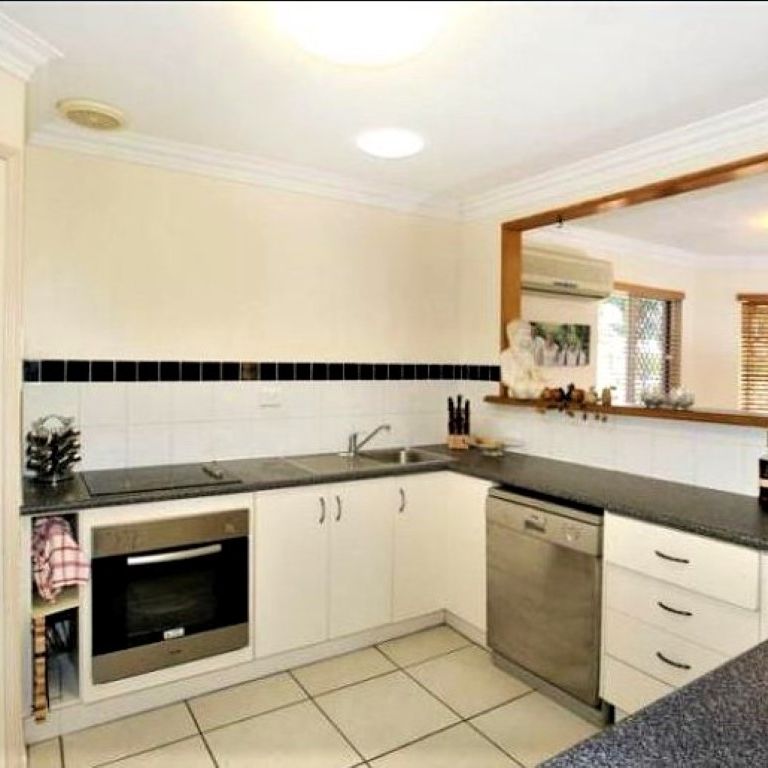 30 Colchester Crescent, Kirwan QLD 4817 - House For Rent | Domain - Photo 1