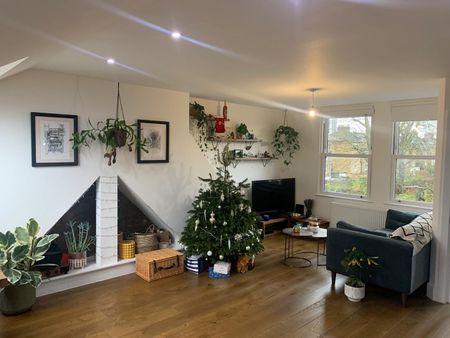 2 Bed Flat, Laura Terrace, N4 - Photo 3