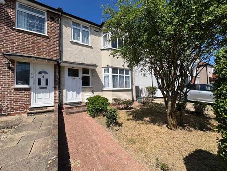 Collins Drive, Ruislip, HA4 - Photo 4