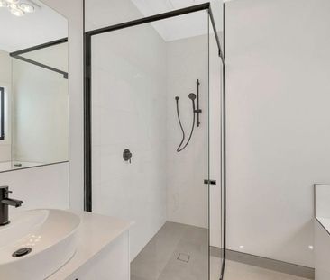 6 Harshaw Road, Thornhill Park, Vic 3335 - Photo 4