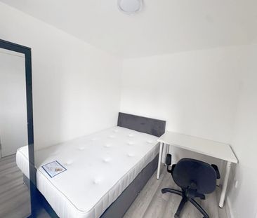 Room in a Shared House, Stothard Road, BS7 - Photo 1