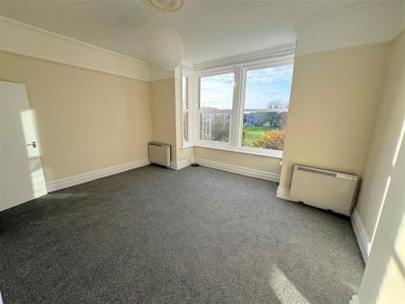 Property to rent - Photo 4