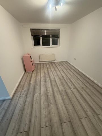 3 bedroom detached house to rent - Photo 3