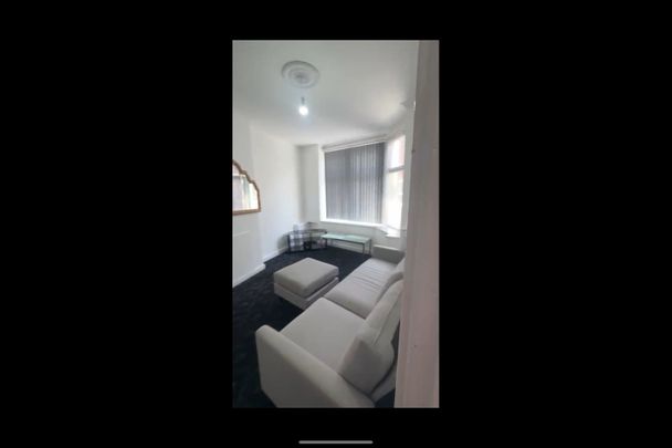 2 Bed End Terrace, Crumpsall, M8 - Photo 1