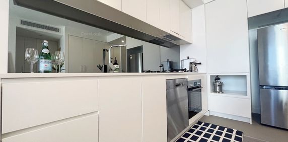 Fully Furnished and Equipped, One Bedroom + Study Apartment - Photo 2