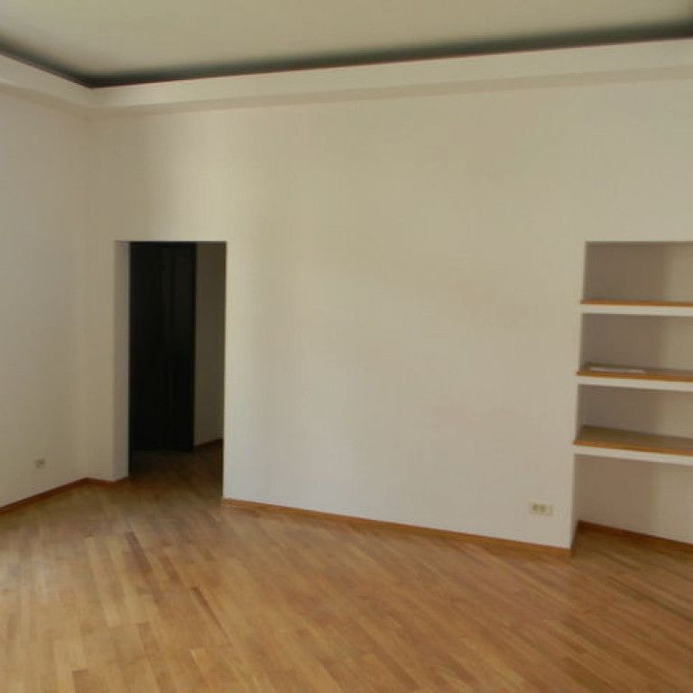 Zona Universitate vila 6 camere - Fotografie 1