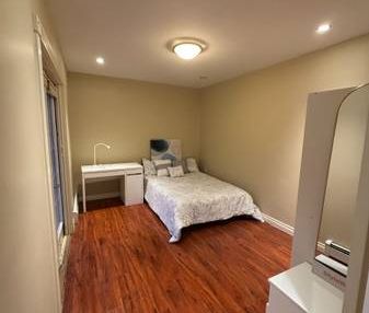 Newly Renovated 2 bedrooms and 1 bathroom - Photo 1